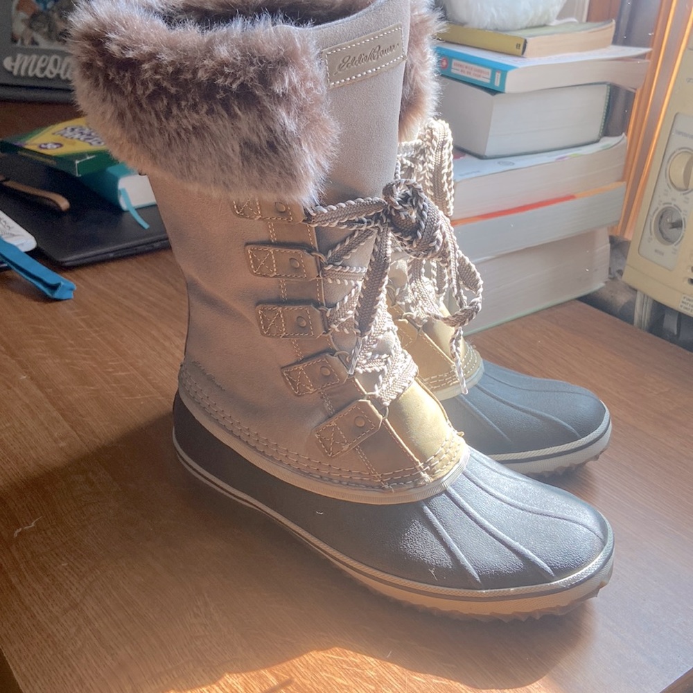 Eddie bauer snow boots with the fur!